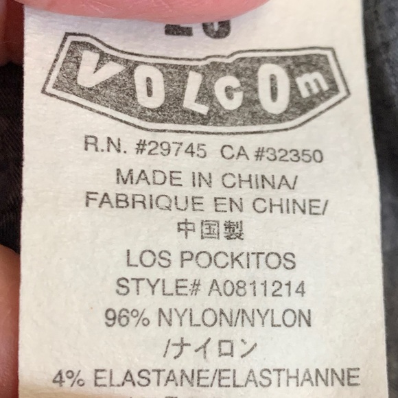 Volcom Shorts Size 28 - Picture 12 of 13